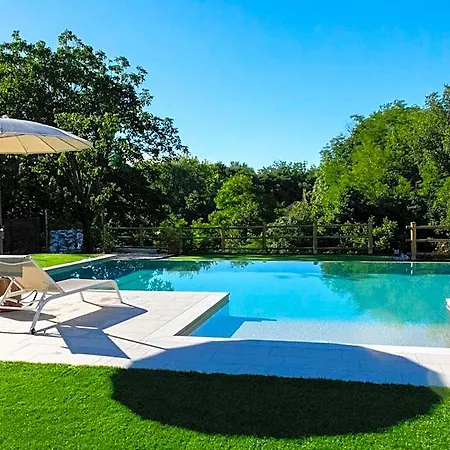 Al Fienile Bed and Breakfast 4*